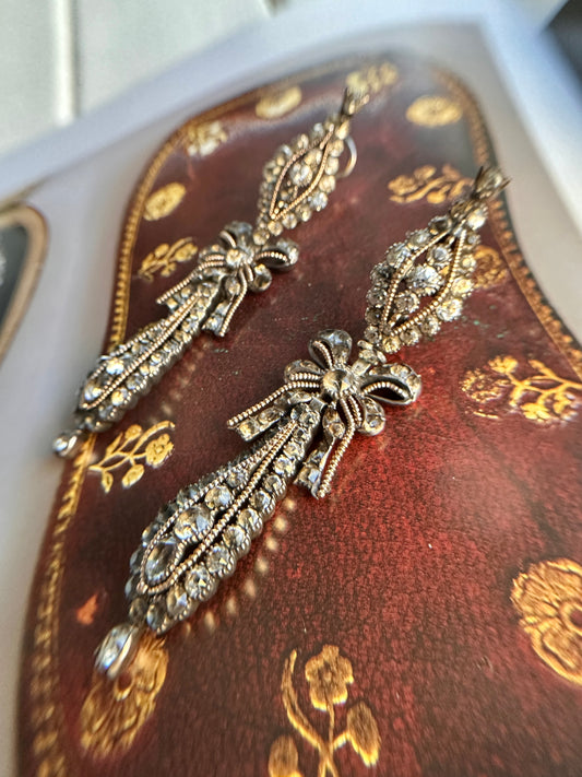 Iberian pendeloque earrings