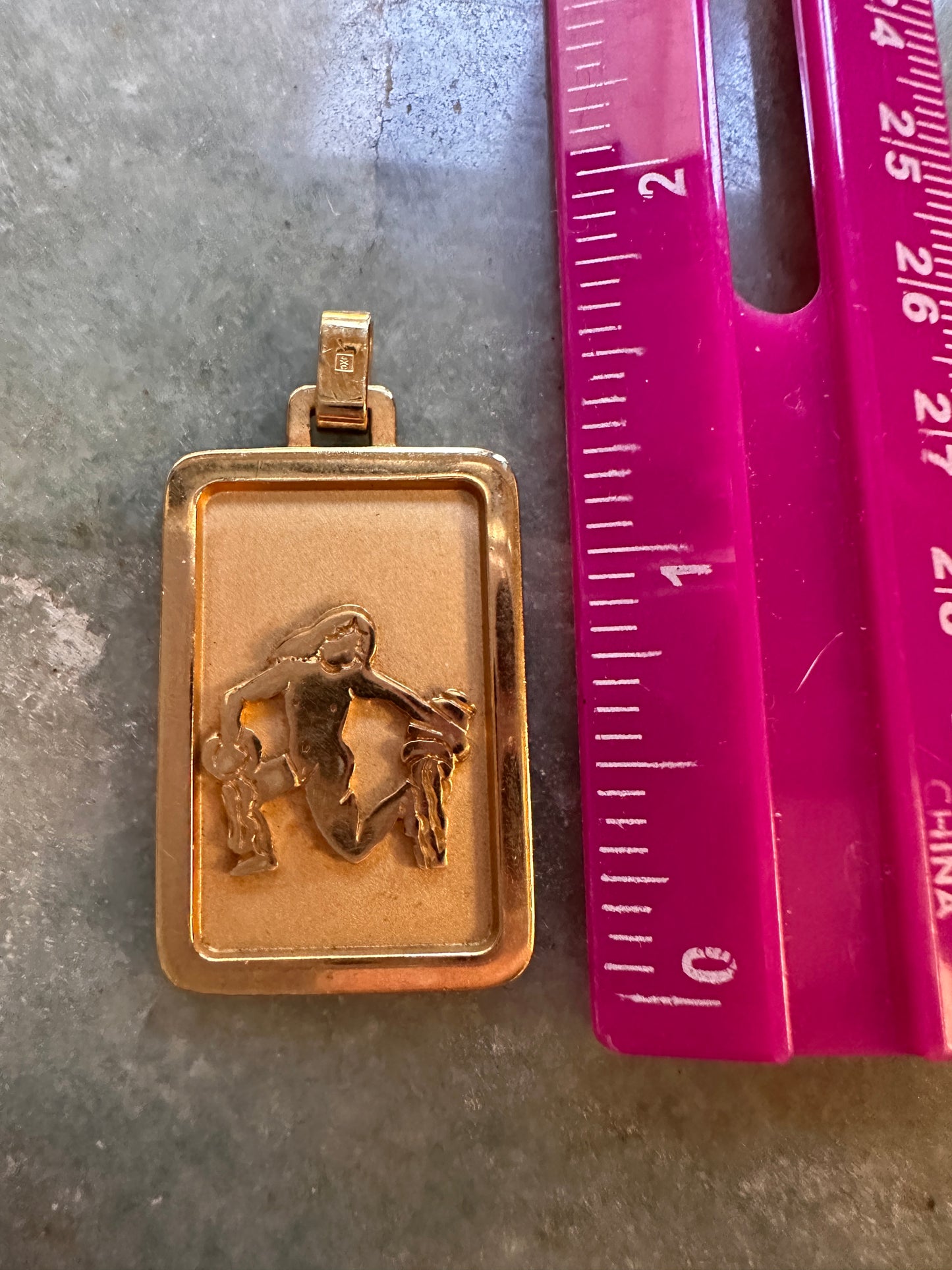 Aquarius pendant