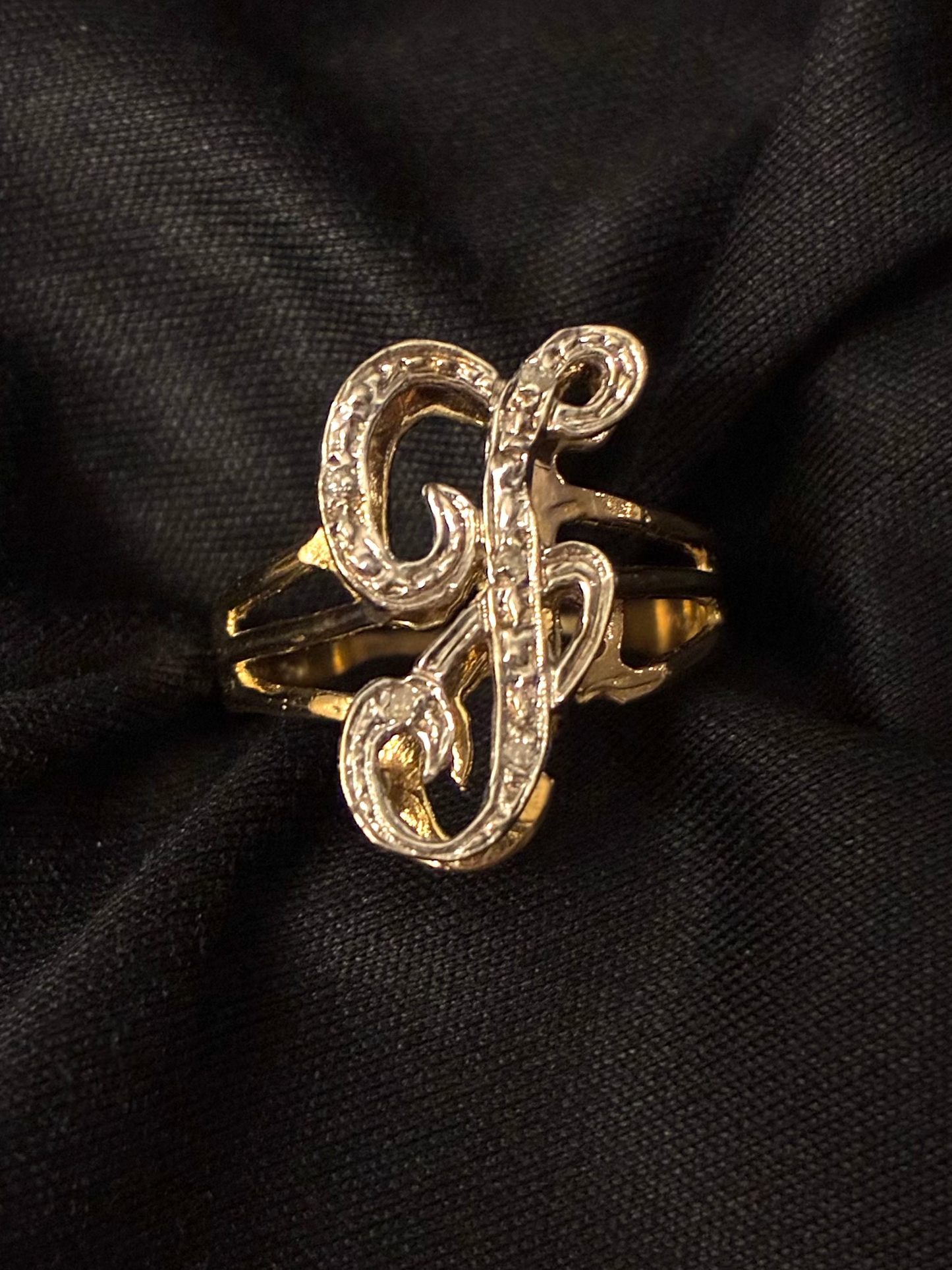 Vintage diamond initial ‘F’ ring